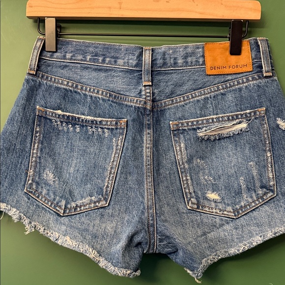Aritzia Denim Forum The Ex Boyfriend Distressed Cutoff Jean Shorts Womens 24 - Picture 7 of 10